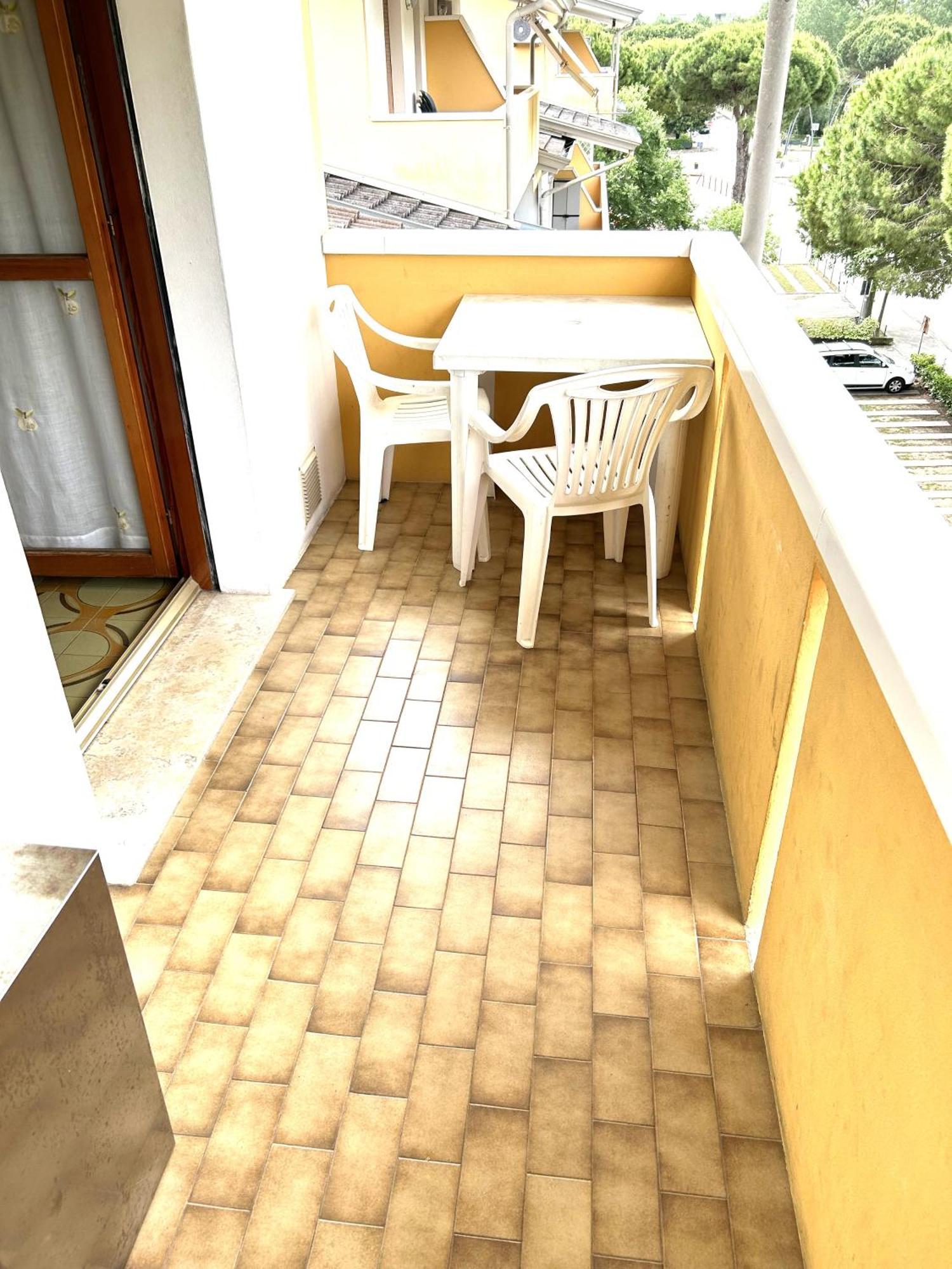 Condominio Simma Giallo E Azzurro